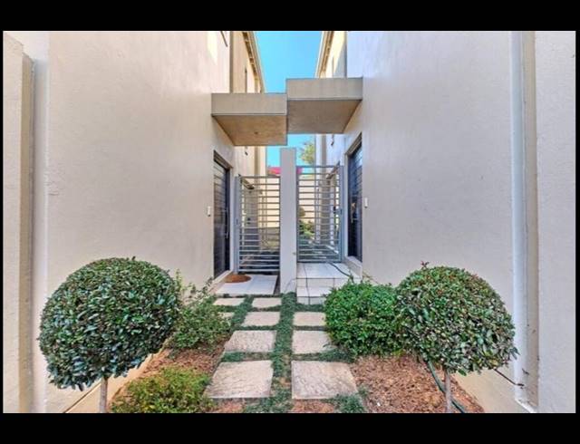 2 BEDROOM DUPLEX FOR SALE IN PARKMORE